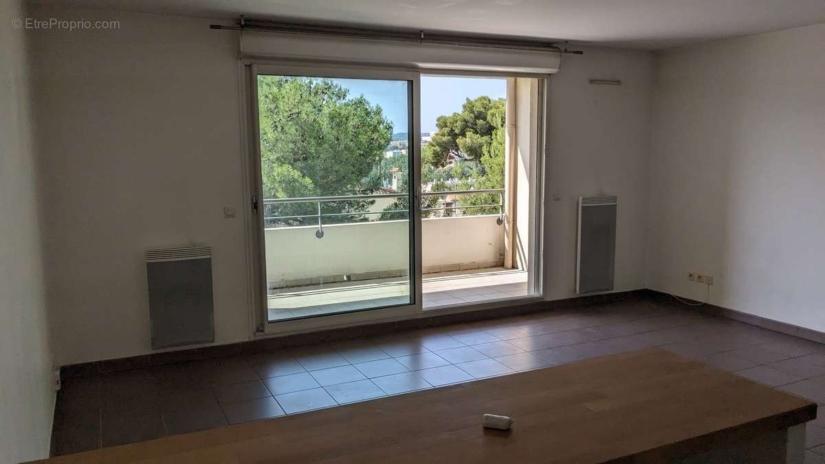 Appartement à MARSEILLE-11E