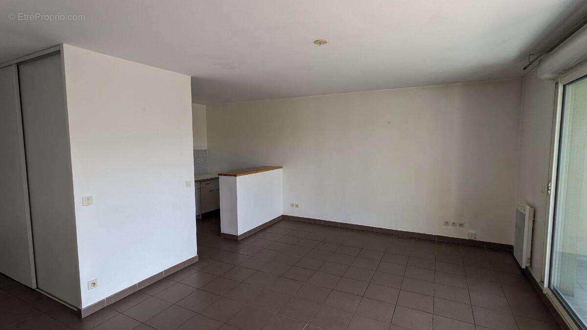 Appartement à MARSEILLE-11E