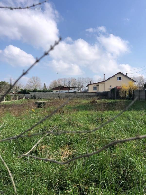 Terrain à LAGNY-SUR-MARNE