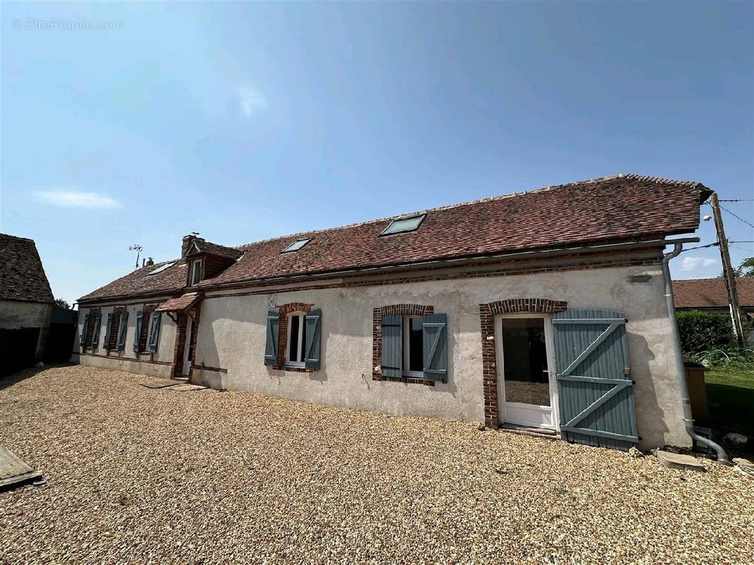 Maison à CHATEAUNEUF-EN-THYMERAIS