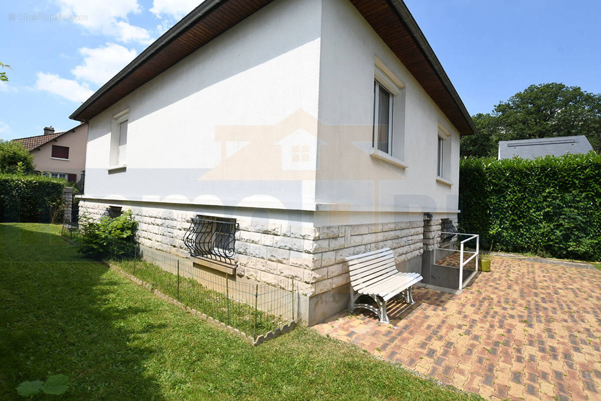 Maison à FONTENAY-LE-FLEURY