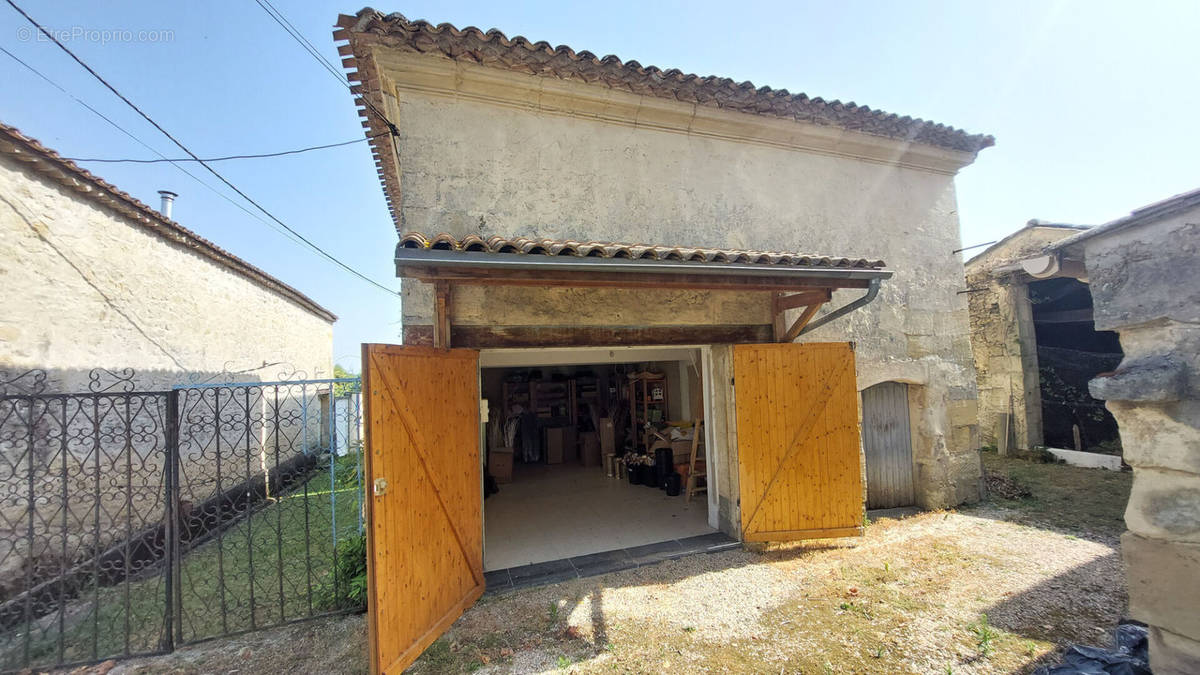 Maison à SAINT-JEAN-DE-BLAIGNAC