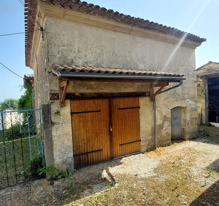 Maison à SAINT-JEAN-DE-BLAIGNAC