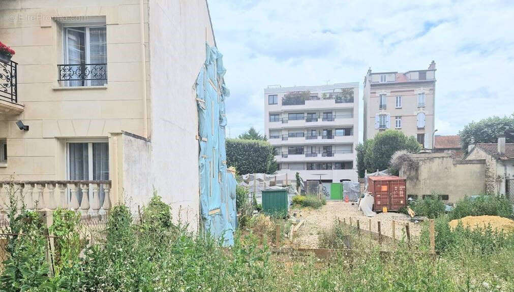 Terrain à CLAMART