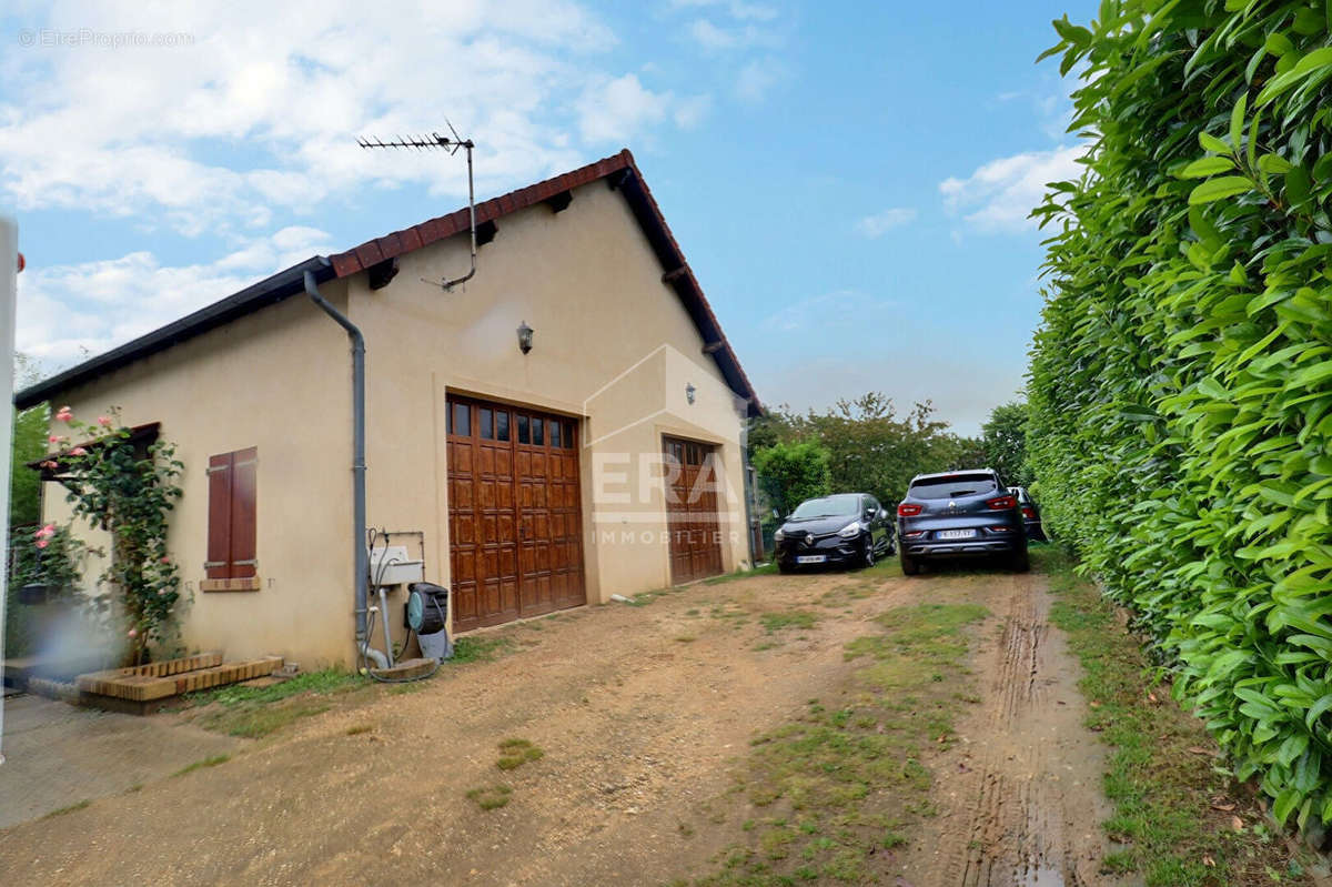 Maison à MORIGNY-CHAMPIGNY