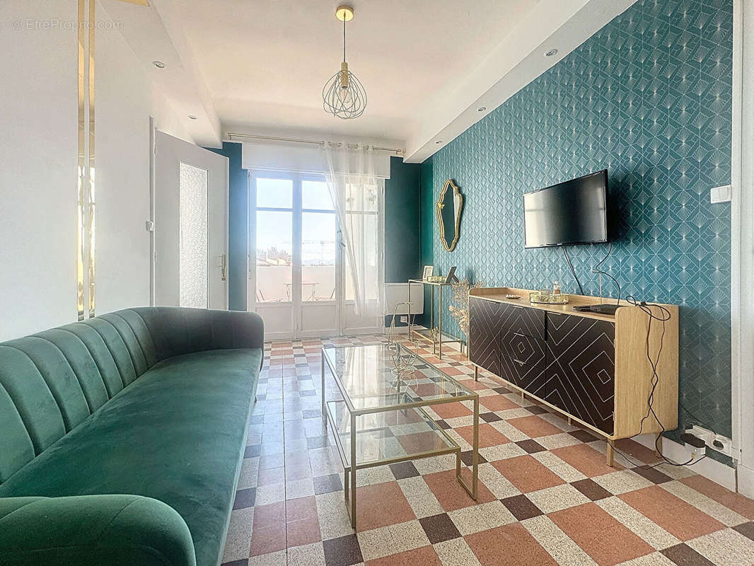 Appartement à MARSEILLE-2E