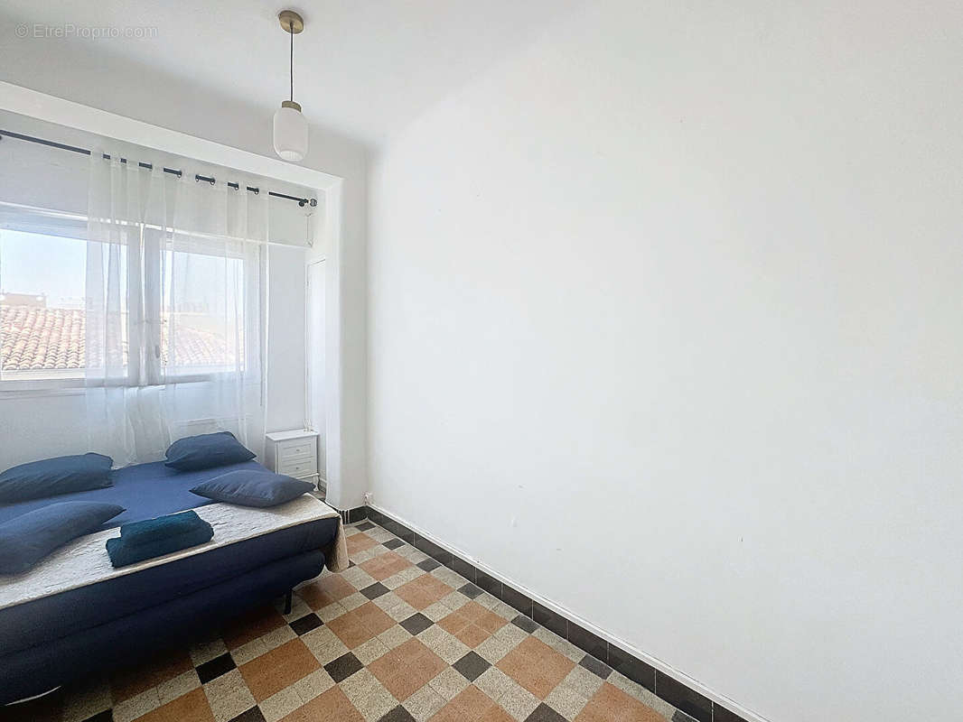 Appartement à MARSEILLE-2E