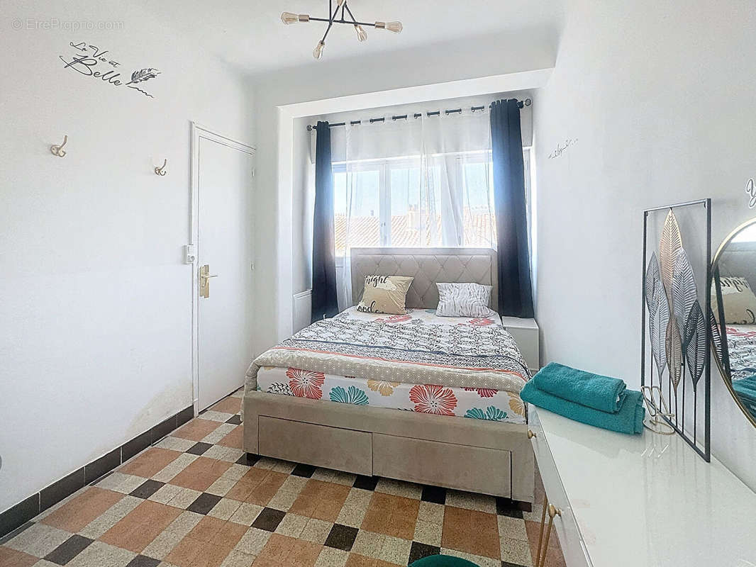 Appartement à MARSEILLE-2E