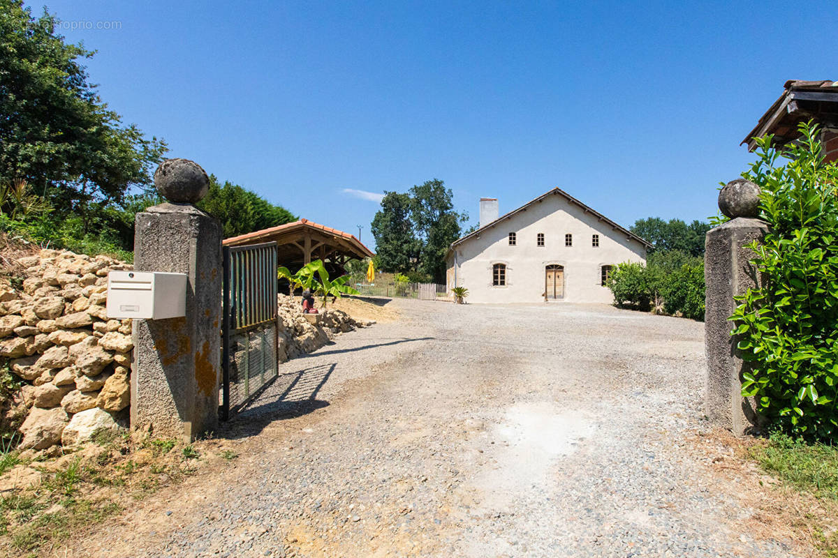 Maison à GARLIN