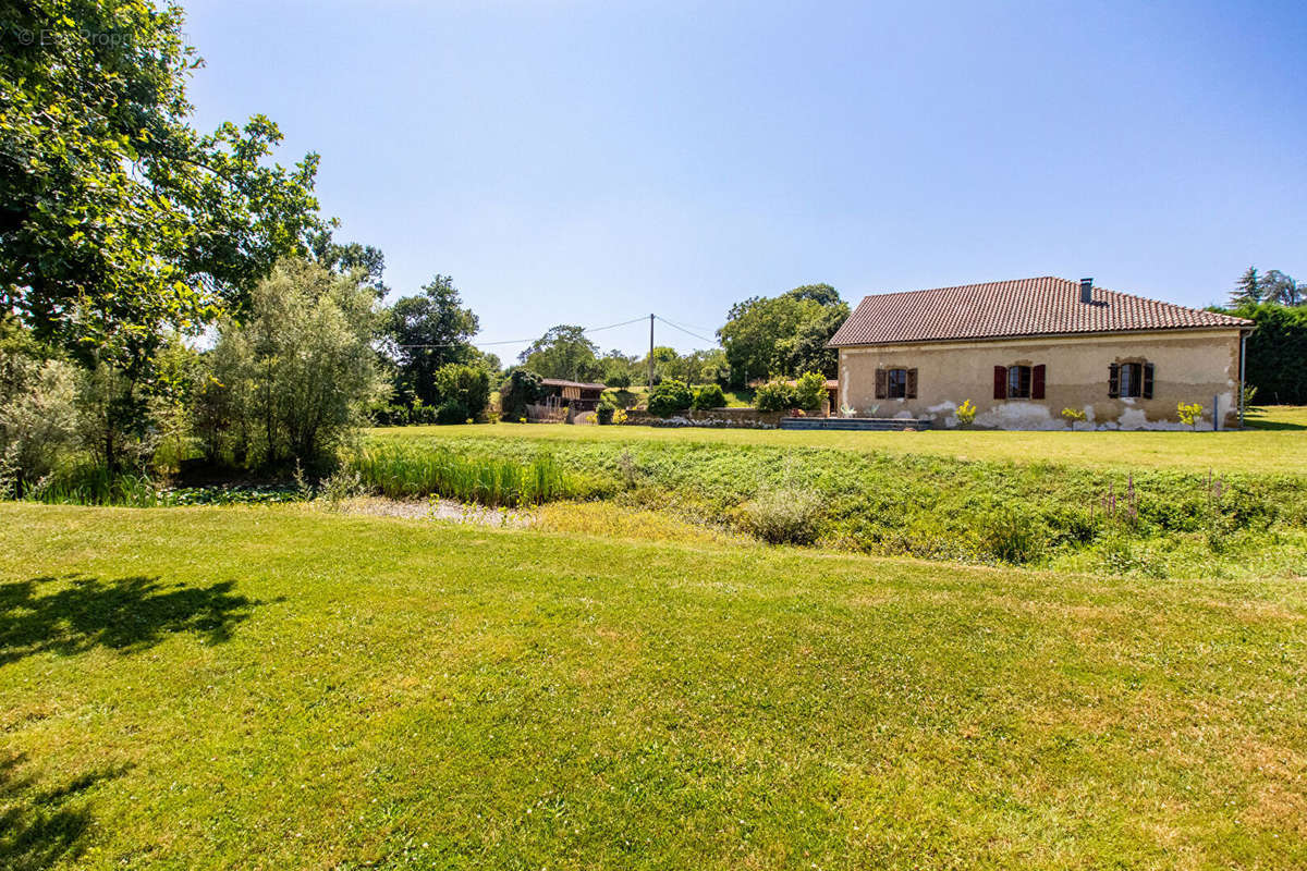 Maison à GARLIN