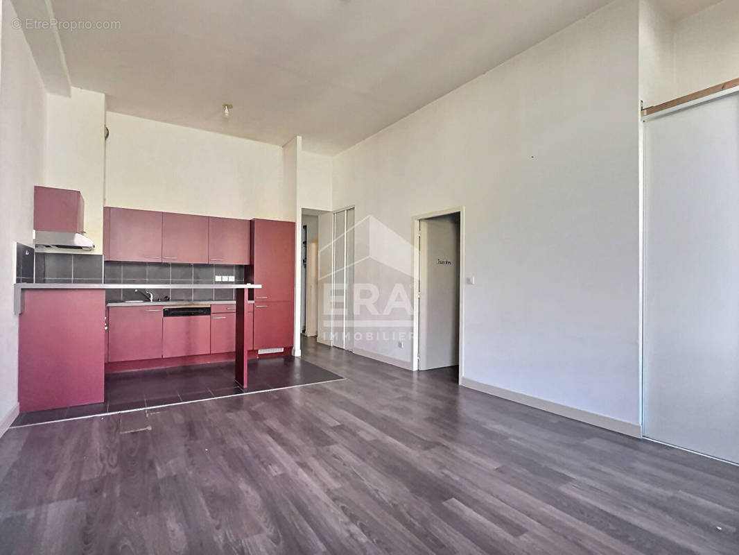 Appartement à MARSEILLE-2E