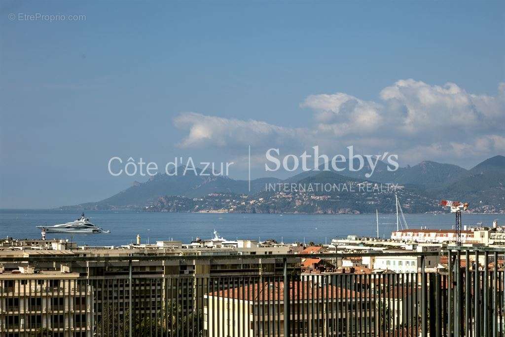 Appartement à CANNES