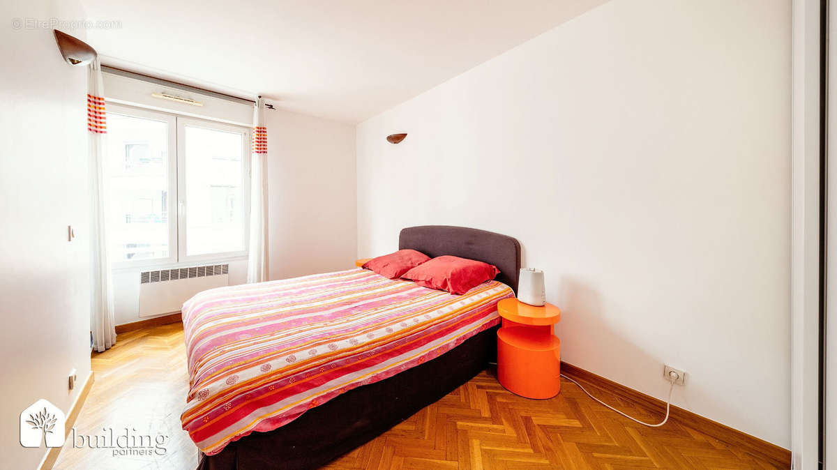 Appartement à LEVALLOIS-PERRET