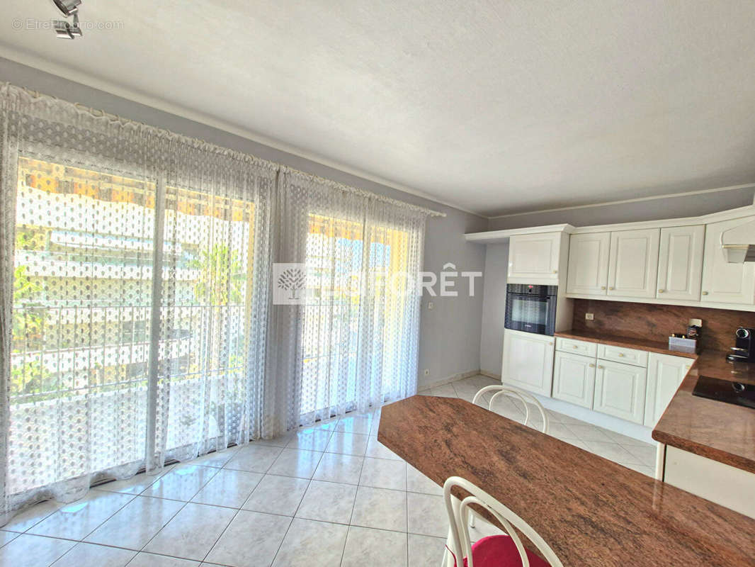 Appartement à FREJUS