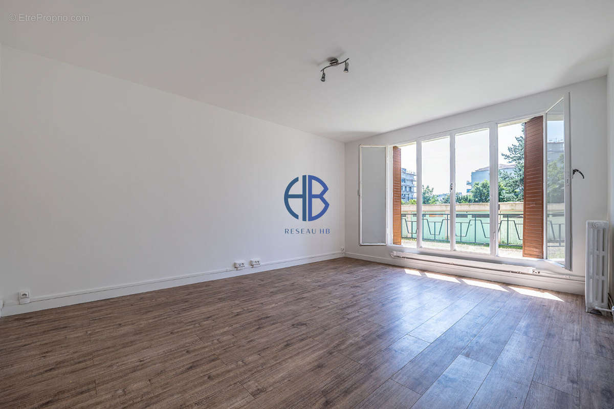 Appartement à EPINAY-SUR-SEINE