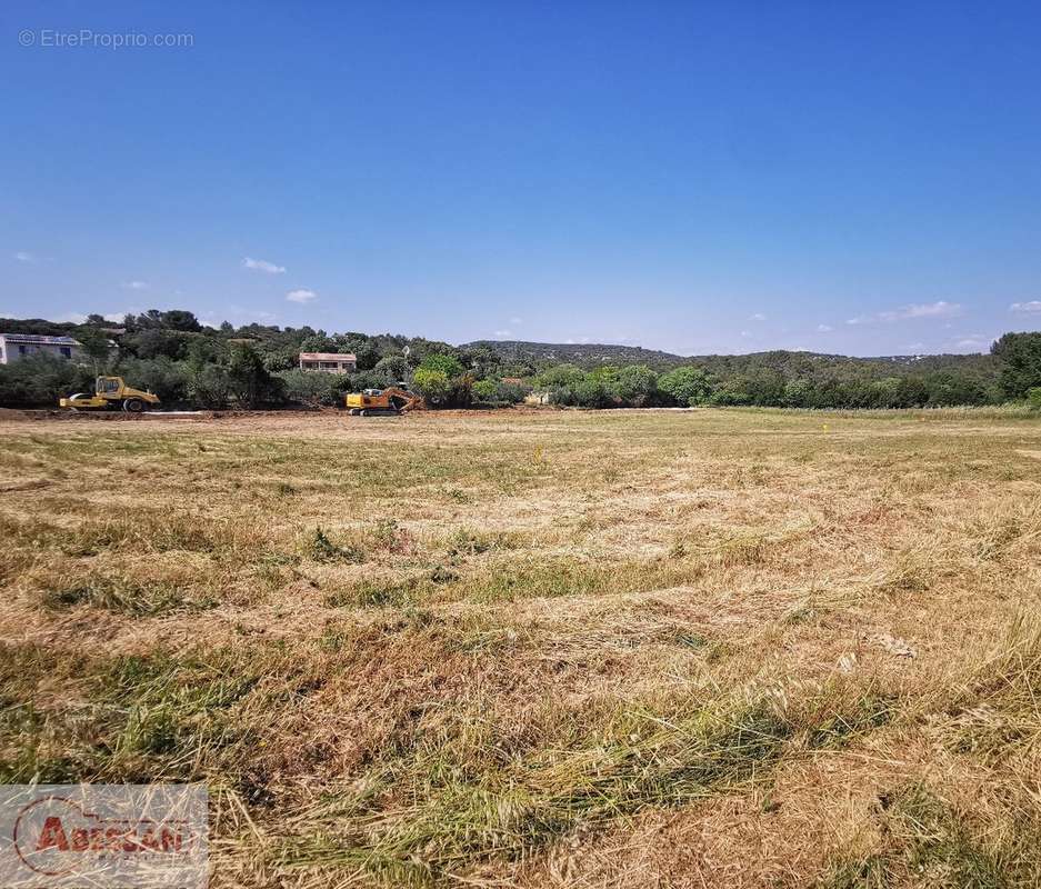 Terrain à UZES