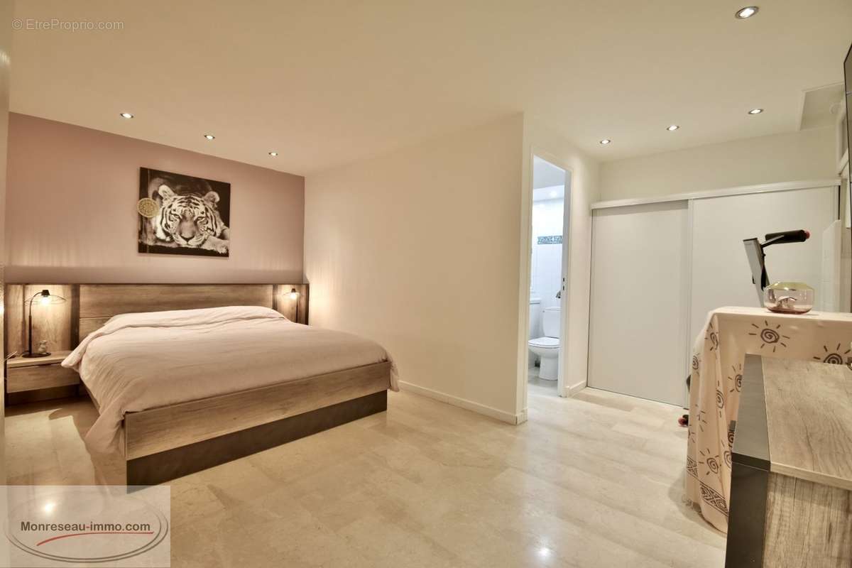 Appartement à MOUGINS