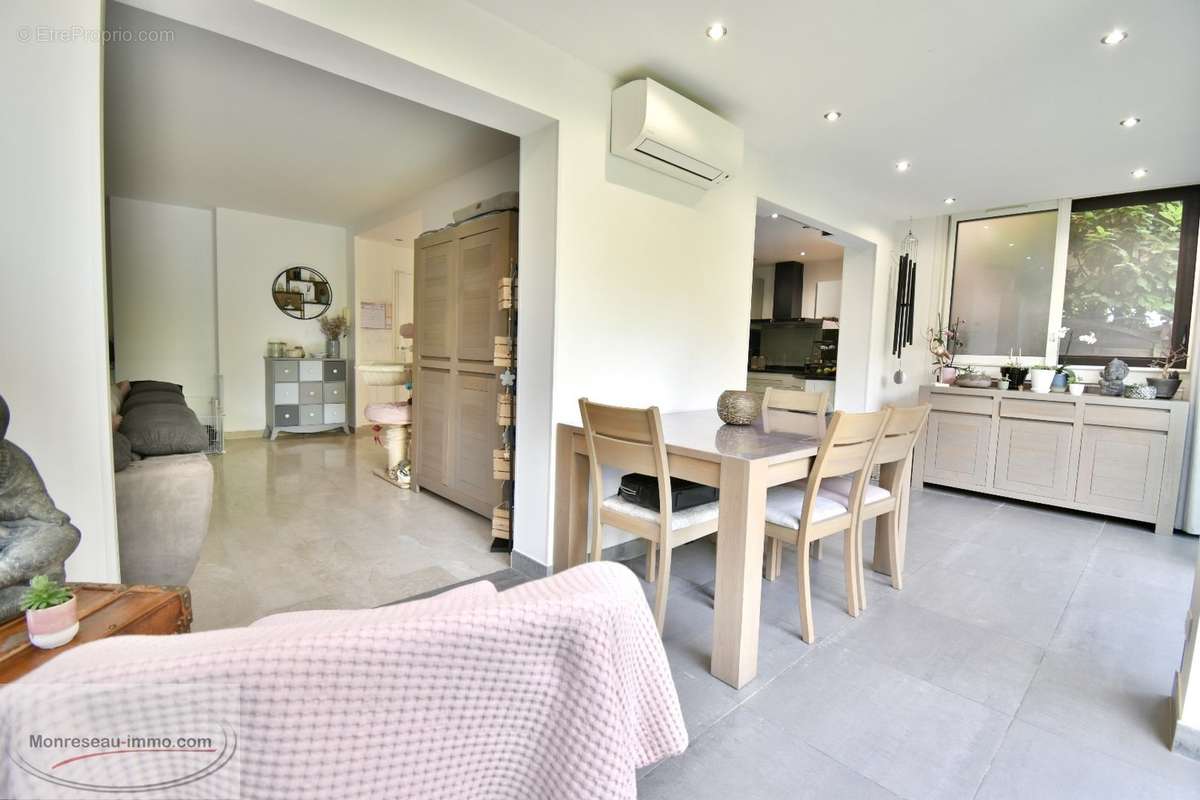 Appartement à MOUGINS