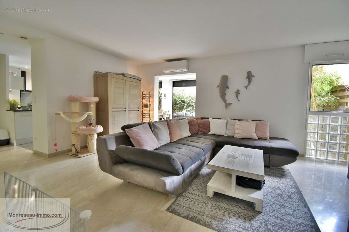 Appartement à MOUGINS