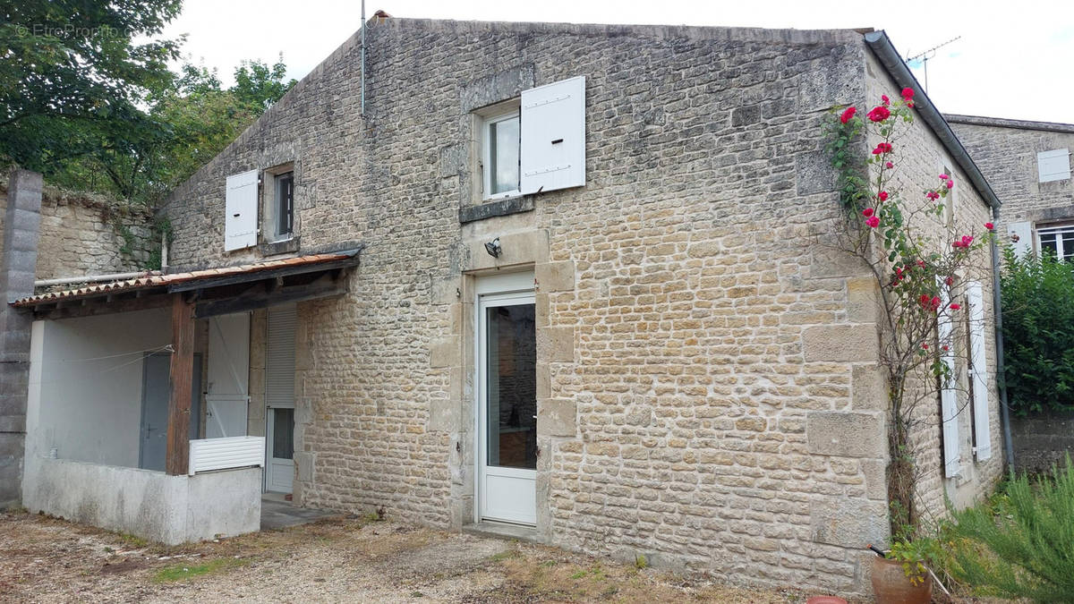 Maison à VILLIERS-EN-PLAINE