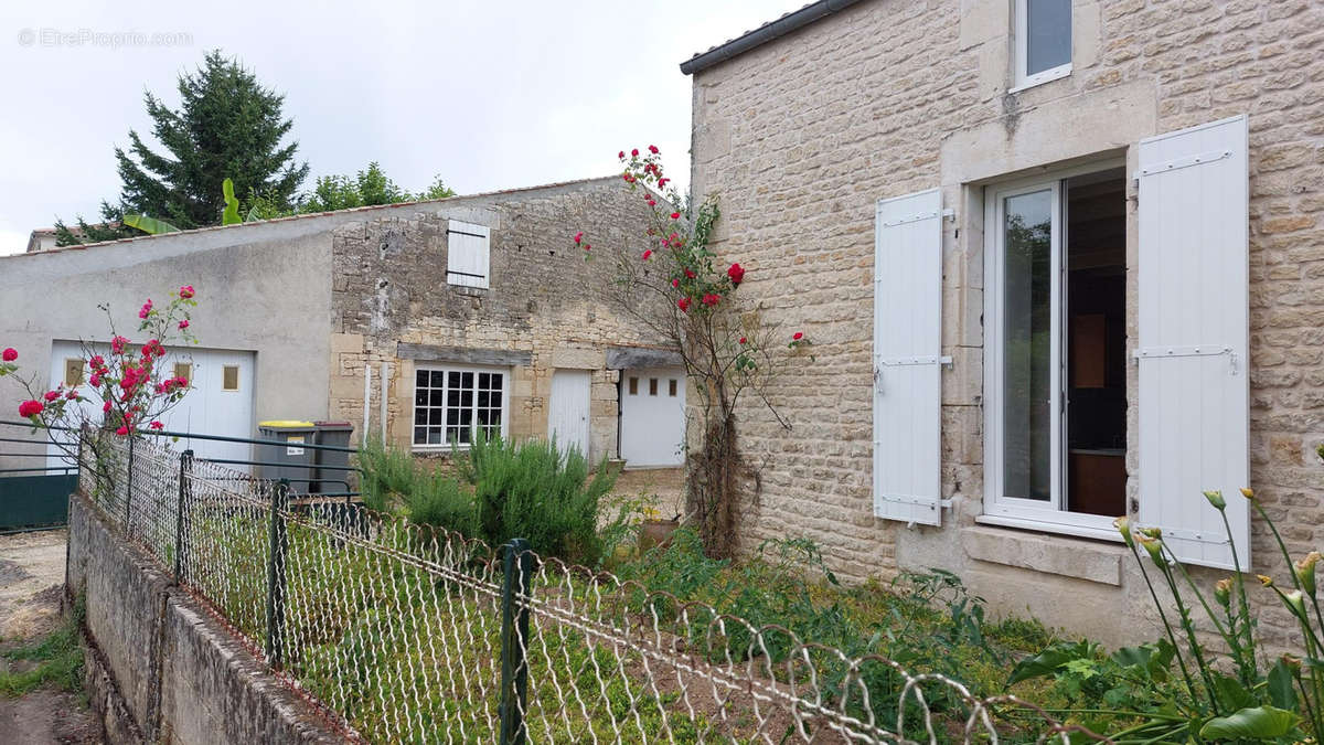 Maison à VILLIERS-EN-PLAINE