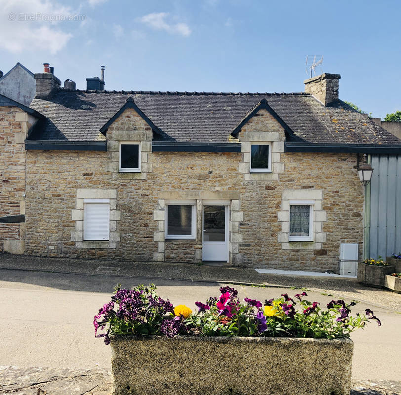 Maison à LEUHAN