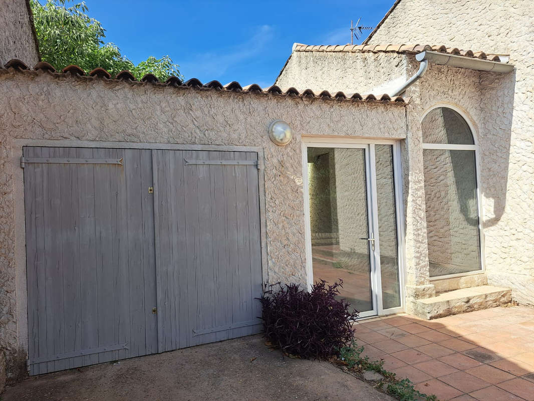 Maison à SAINT-MARTIN-DE-CRAU