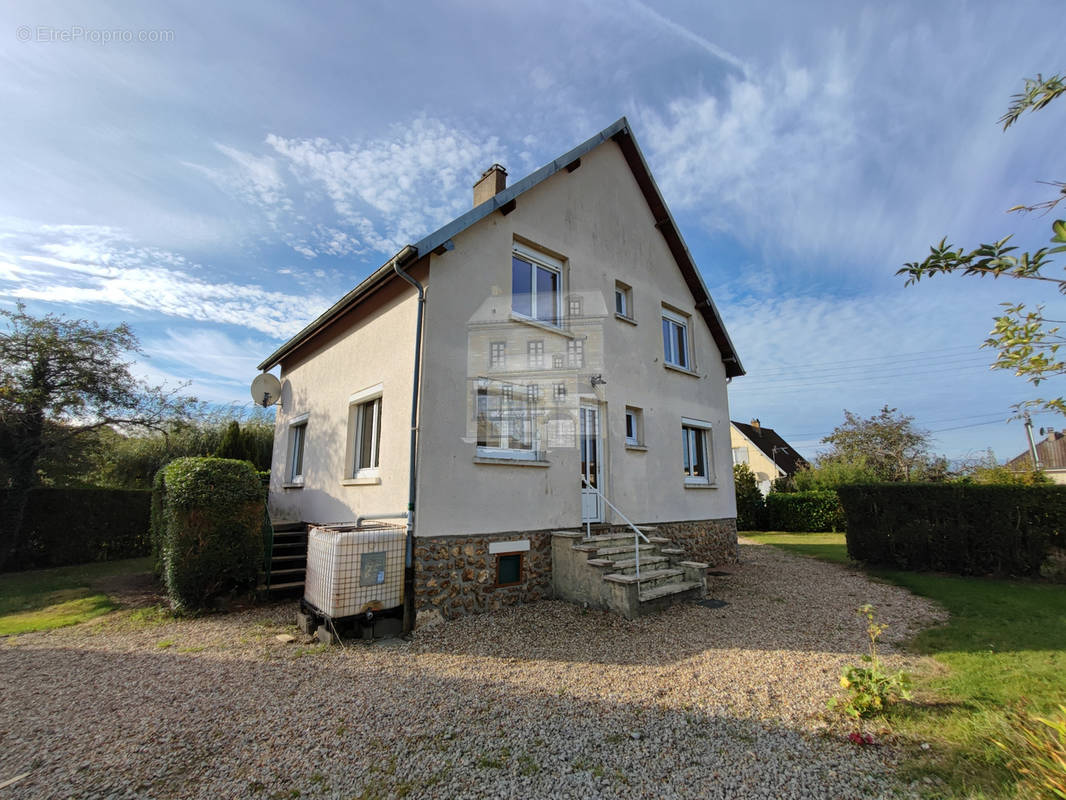 Maison à BEAUMONT-LE-ROGER