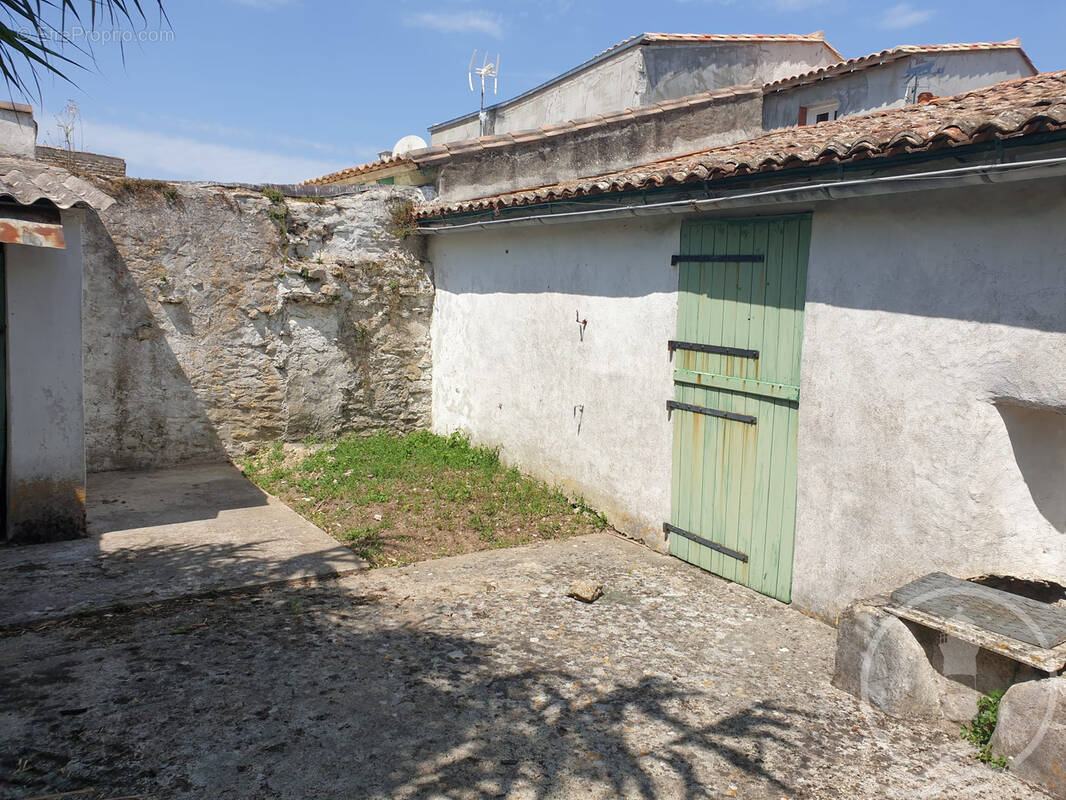 Maison à SAINT-CLEMENT-DES-BALEINES