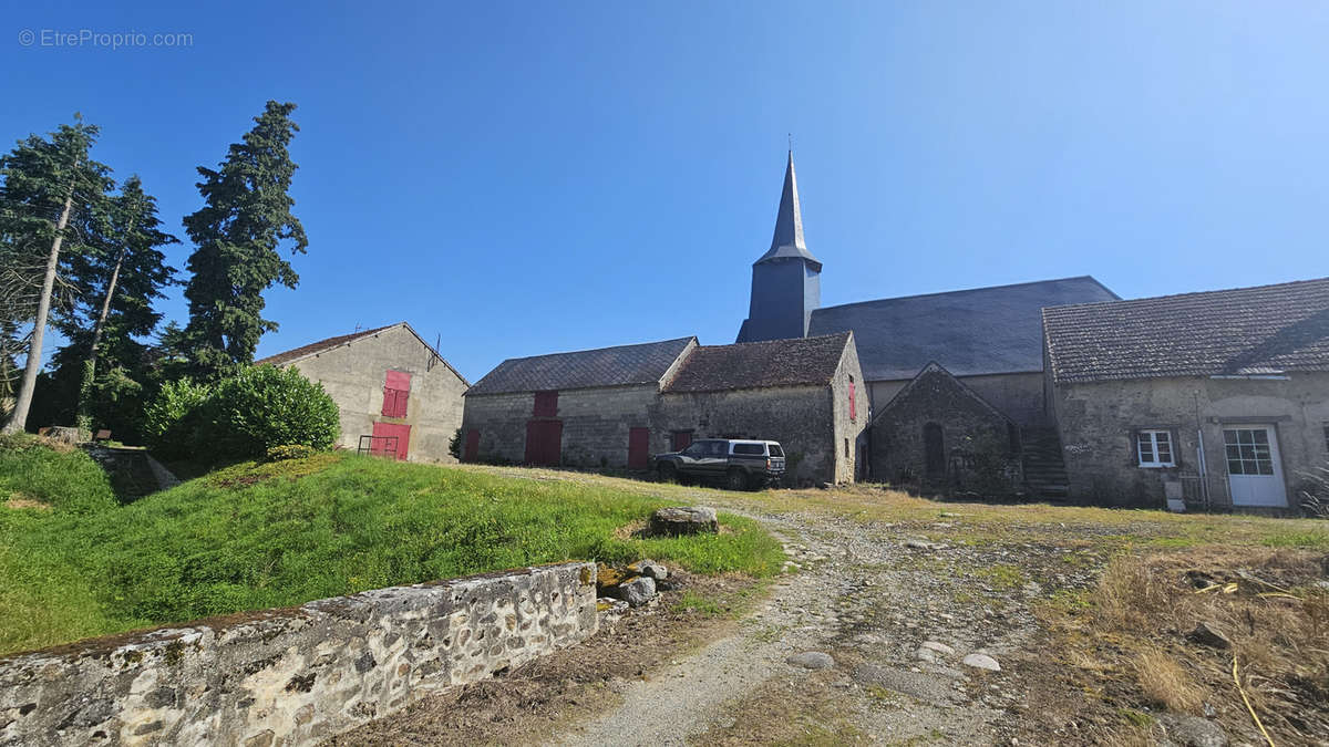 Maison à LE DORAT