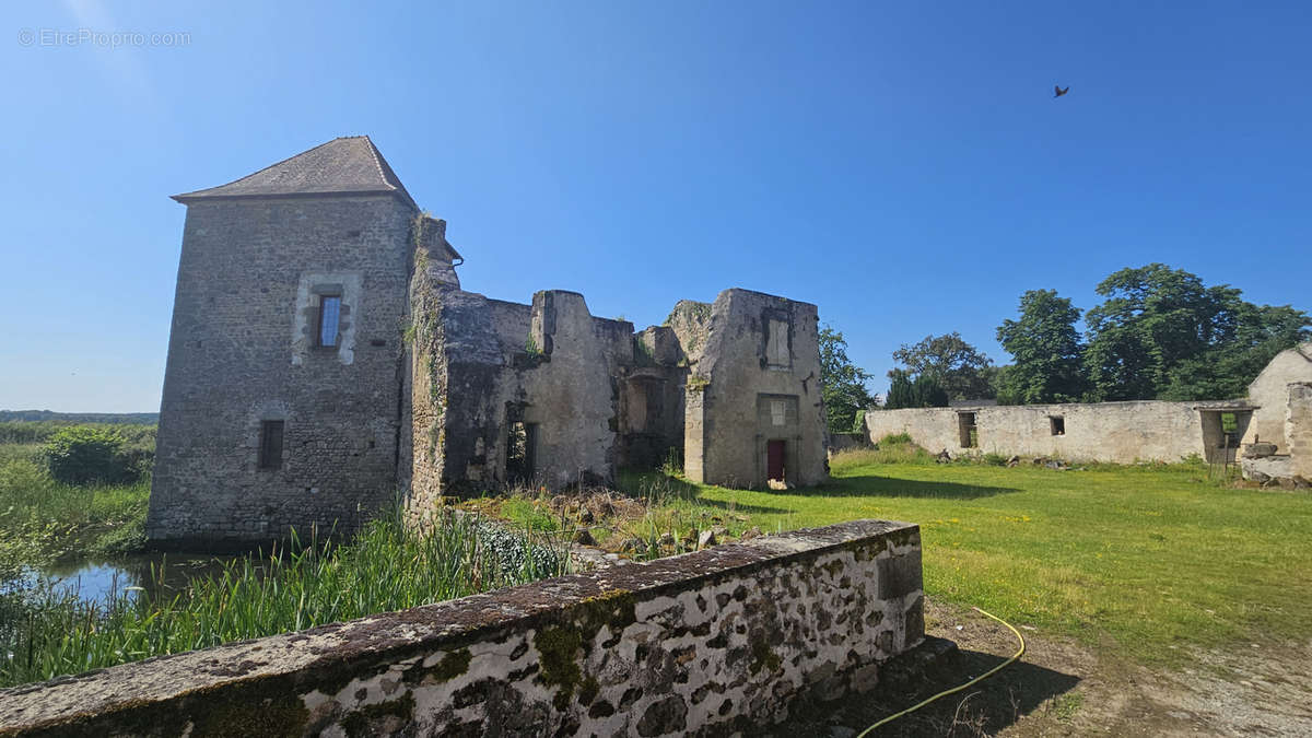 Maison à LE DORAT