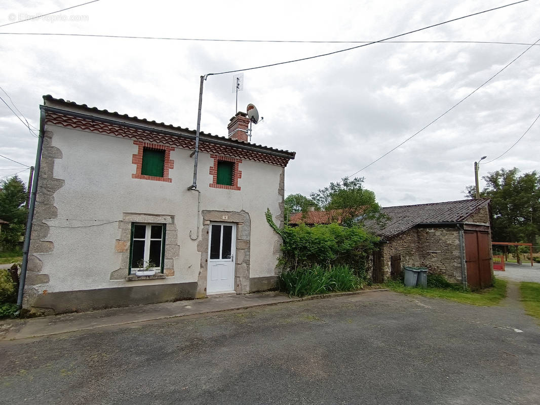 Maison à ORADOUR-SAINT-GENEST