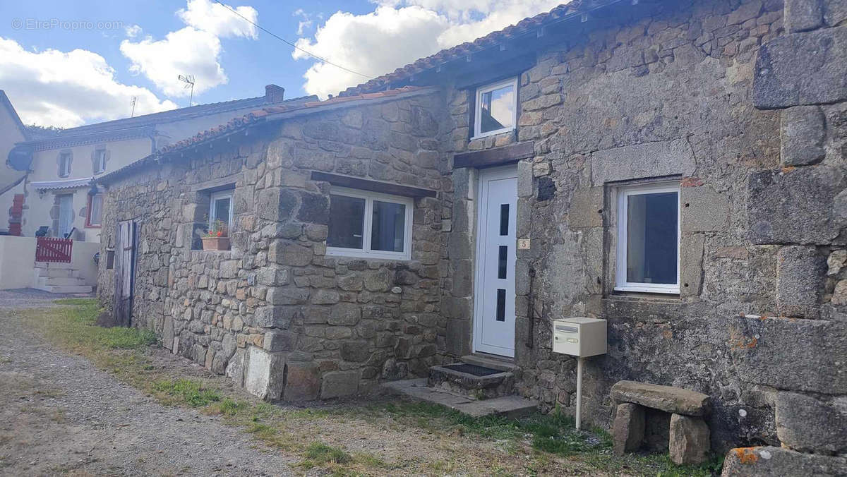 Maison à ORADOUR-SAINT-GENEST