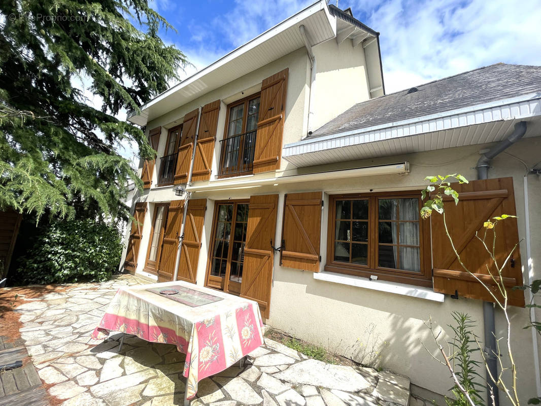 Maison à ROSNY-SUR-SEINE