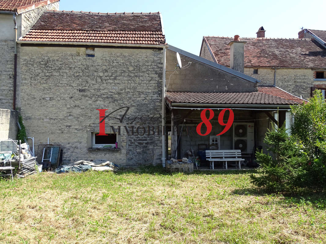 Maison à MONTIGNY-SUR-AUBE