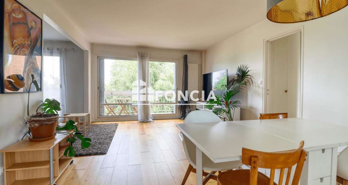 Appartement à VITRY-SUR-SEINE