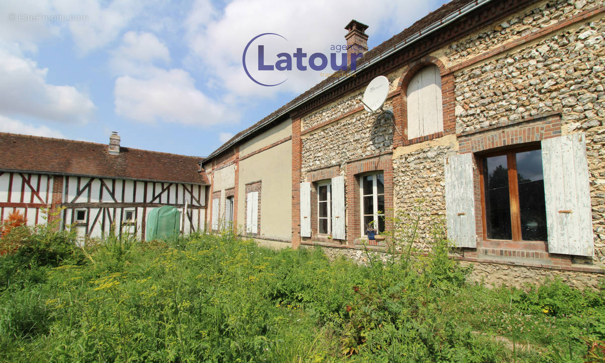 Maison à MEZIERES-EN-DROUAIS