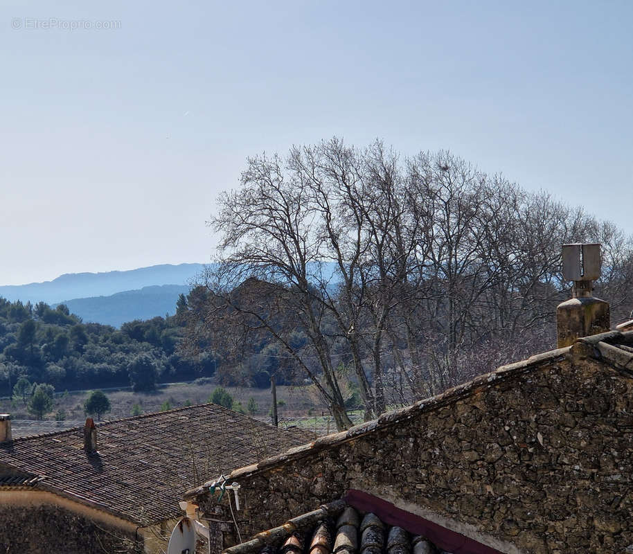 Maison à VAUGINES