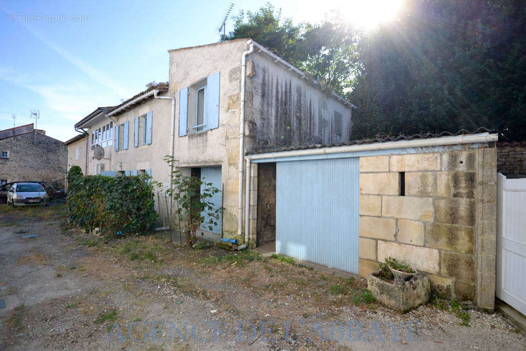 Maison à GEMOZAC