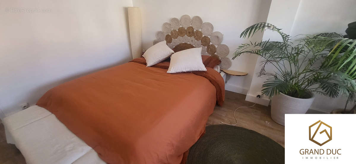 Appartement à MARSEILLE-2E