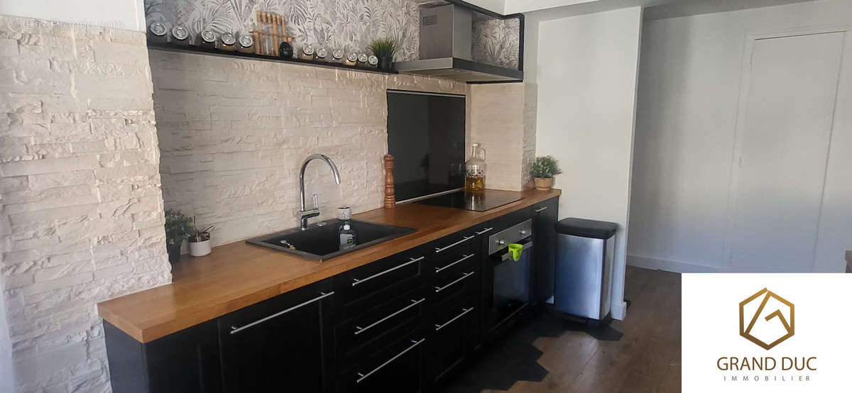 Appartement à MARSEILLE-2E