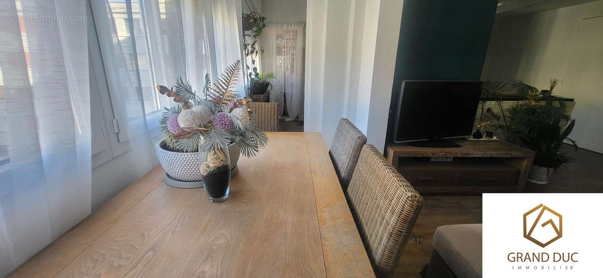 Appartement à MARSEILLE-2E