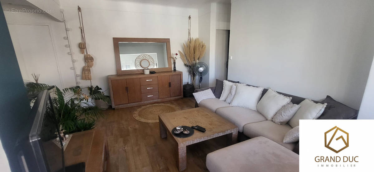 Appartement à MARSEILLE-2E