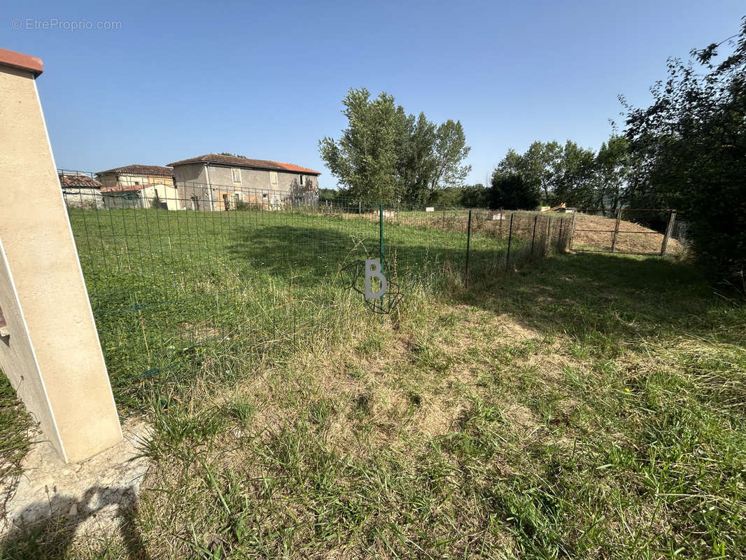 Terrain à SAINT-BENOIT-DE-CARMAUX