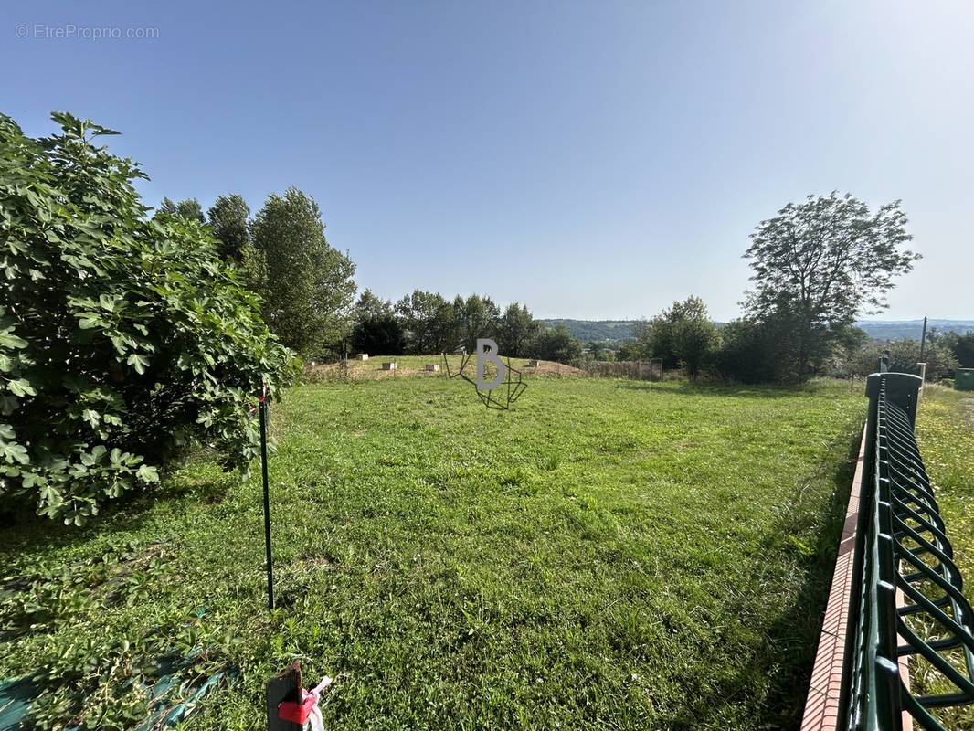 Terrain à SAINT-BENOIT-DE-CARMAUX