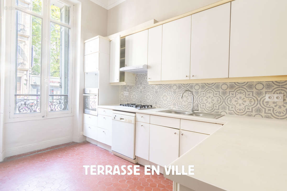 Appartement à MARSEILLE-8E