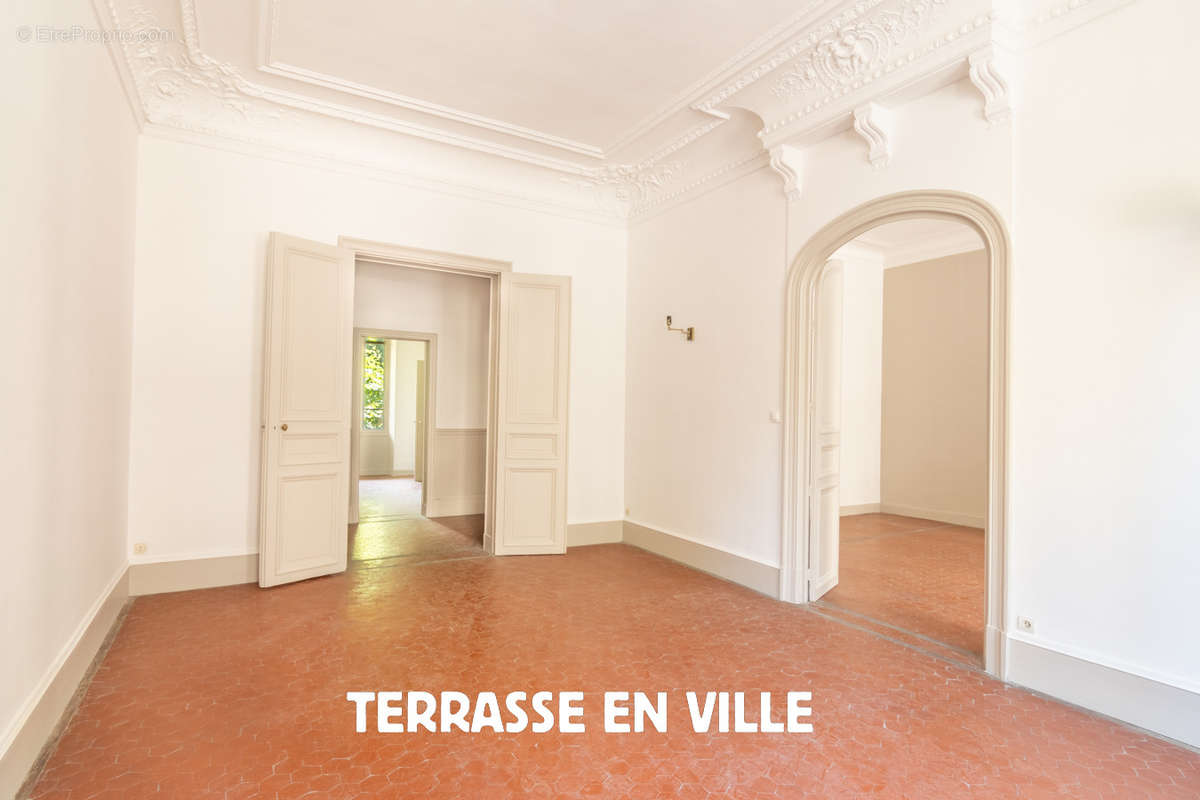 Appartement à MARSEILLE-8E