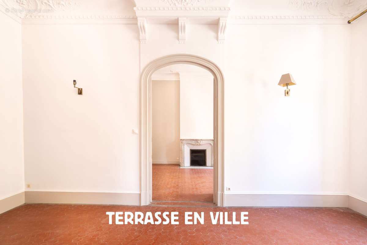 Appartement à MARSEILLE-8E