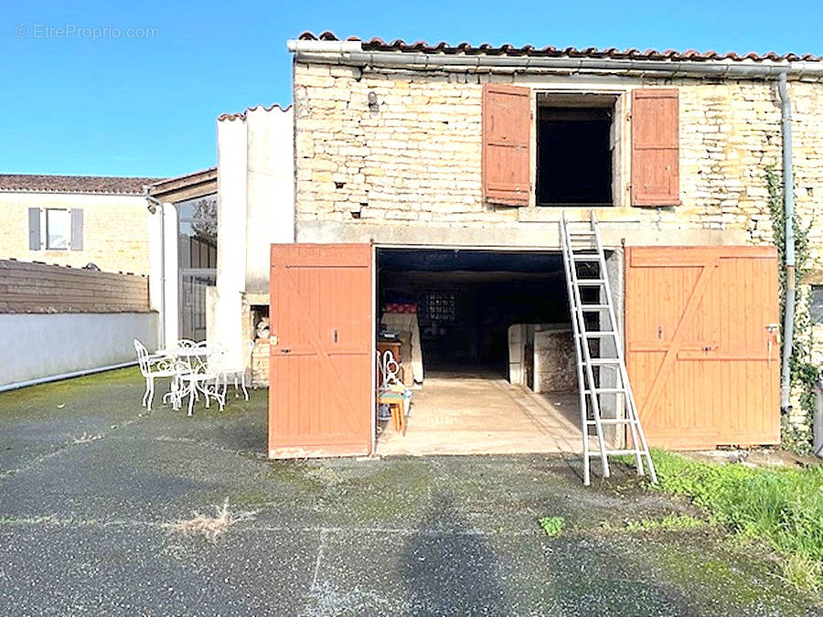 Maison à SAINT-SAUVEUR-D&#039;AUNIS