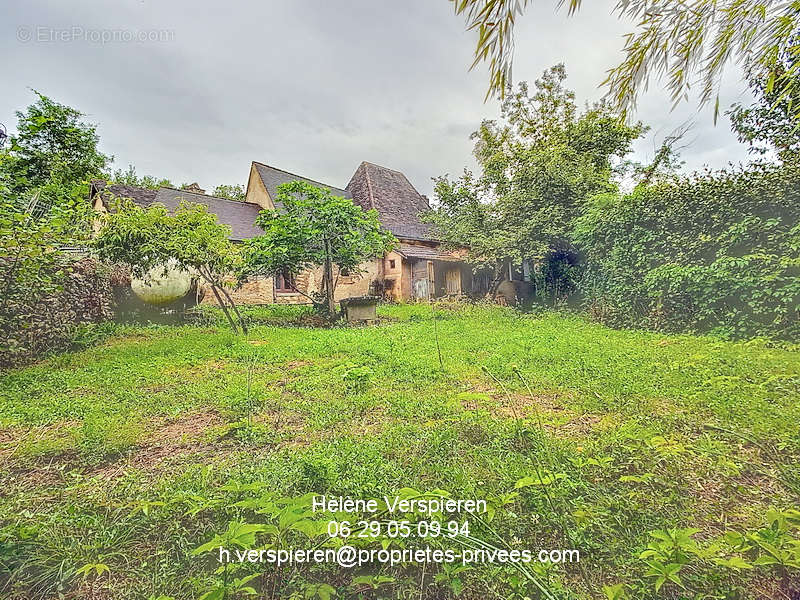 Maison à LE BUISSON-DE-CADOUIN